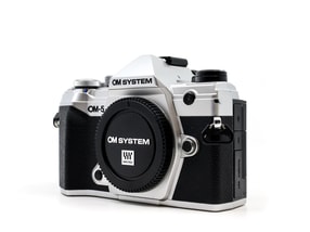 OM SYSTEM OM-5