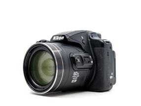 Nikon Coolpix B700