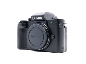 Panasonic Lumix DC-G100D