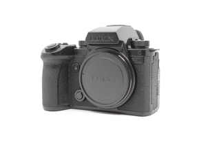 Panasonic Lumix S5 IIX
