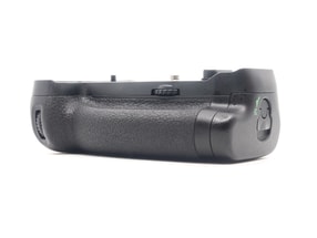 Nikon MB-D18 Battery Grip