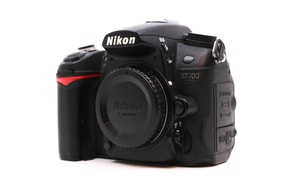Nikon D7000