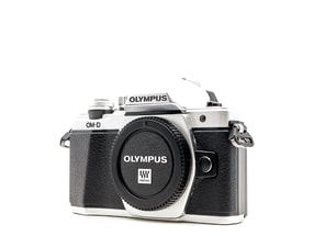 Olympus OM-D E-M10 Mark II