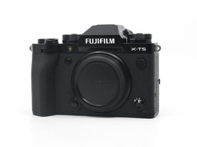 Fujifilm X-T5