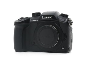Panasonic Lumix DC-GH5