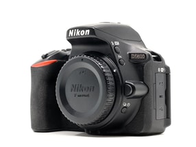 Nikon D5600