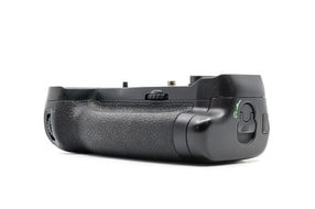 Nikon MB-D18 Battery Grip