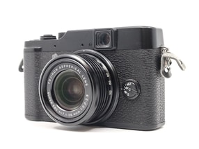 Fujifilm X10