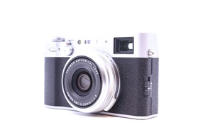 Fujifilm X100V