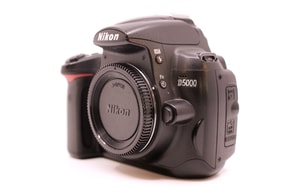 Nikon D5000