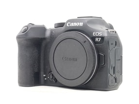 Canon EOS R7