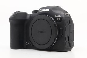 Canon EOS R7