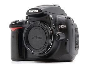Nikon D5000