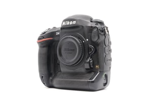 Nikon D4