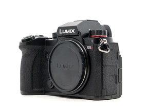 Panasonic Lumix DC-S5D