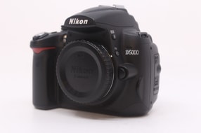 Nikon D5000
