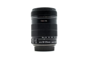 Canon EF-S 18-135mm f/3.5-5.6 IS