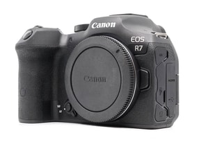 Canon EOS R7