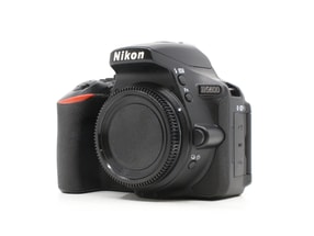 Nikon D5600