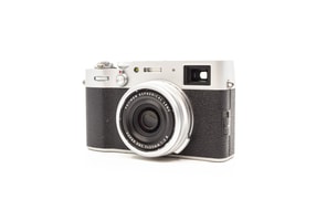 Fujifilm X100V