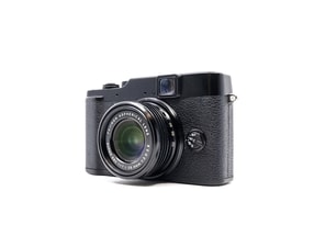 Fujifilm X10