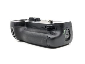 Nikon MB-D15 Battery Grip