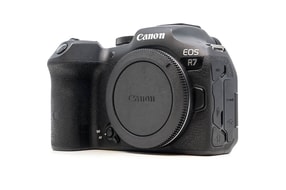 Canon EOS R7