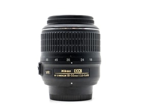 Nikon AF-S DX Nikkor 18-55mm f/3.5-5.6G VR