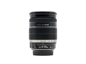 Canon EF-S 18-200mm f/3.5-5.6 IS