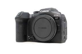 Canon EOS R7