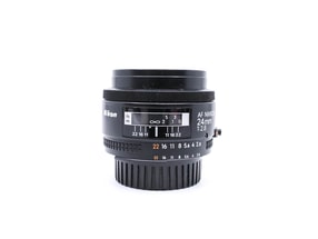 Nikon AF Nikkor 24mm f/2.8