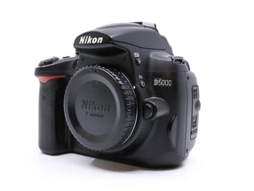Nikon D5000