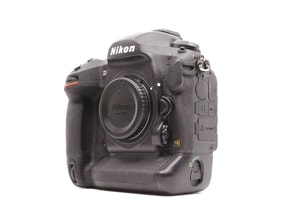 Nikon D5 (Dual XQD)