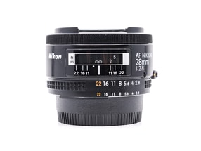 Nikon AF Nikkor 28mm f/2.8