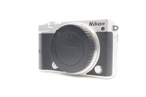 Nikon 1 J5