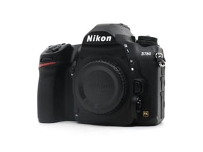 Nikon D780