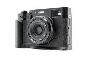 Fujifilm X100V