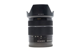 Sony E 18-55mm f/3.5-5.6 OSS