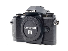 Olympus OM-D E-M10