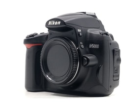 Nikon D5000