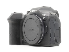 Canon EOS R7