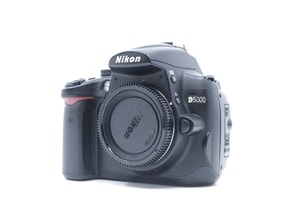 Nikon D5000
