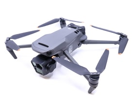 DJI Mavic 3 Pro Cine Premium Combo