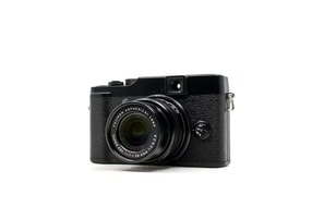 Fujifilm X10