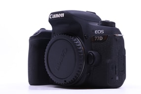 Canon EOS 77D