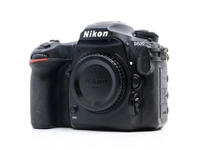 Nikon D500