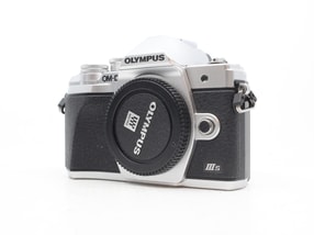 Olympus OM-D E-M10 Mark IIIs