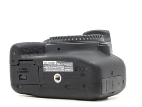 Canon EOS 2000D