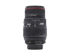 Sigma 70-300mm f/4-5.6 D APO DG Macro - Nikon Fit