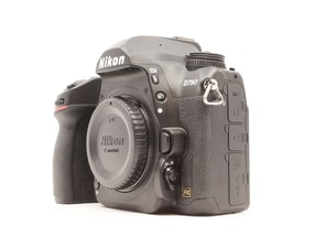 Nikon D780
